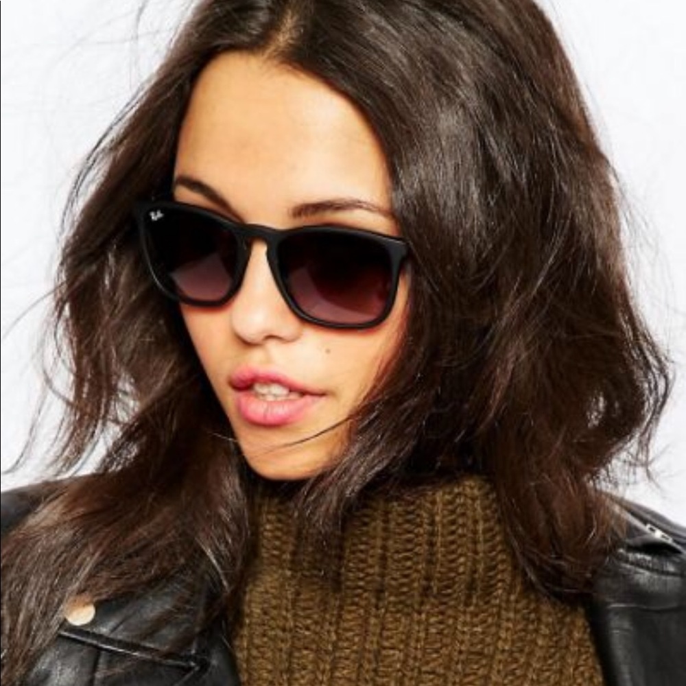 Ray-Ban in style Chris